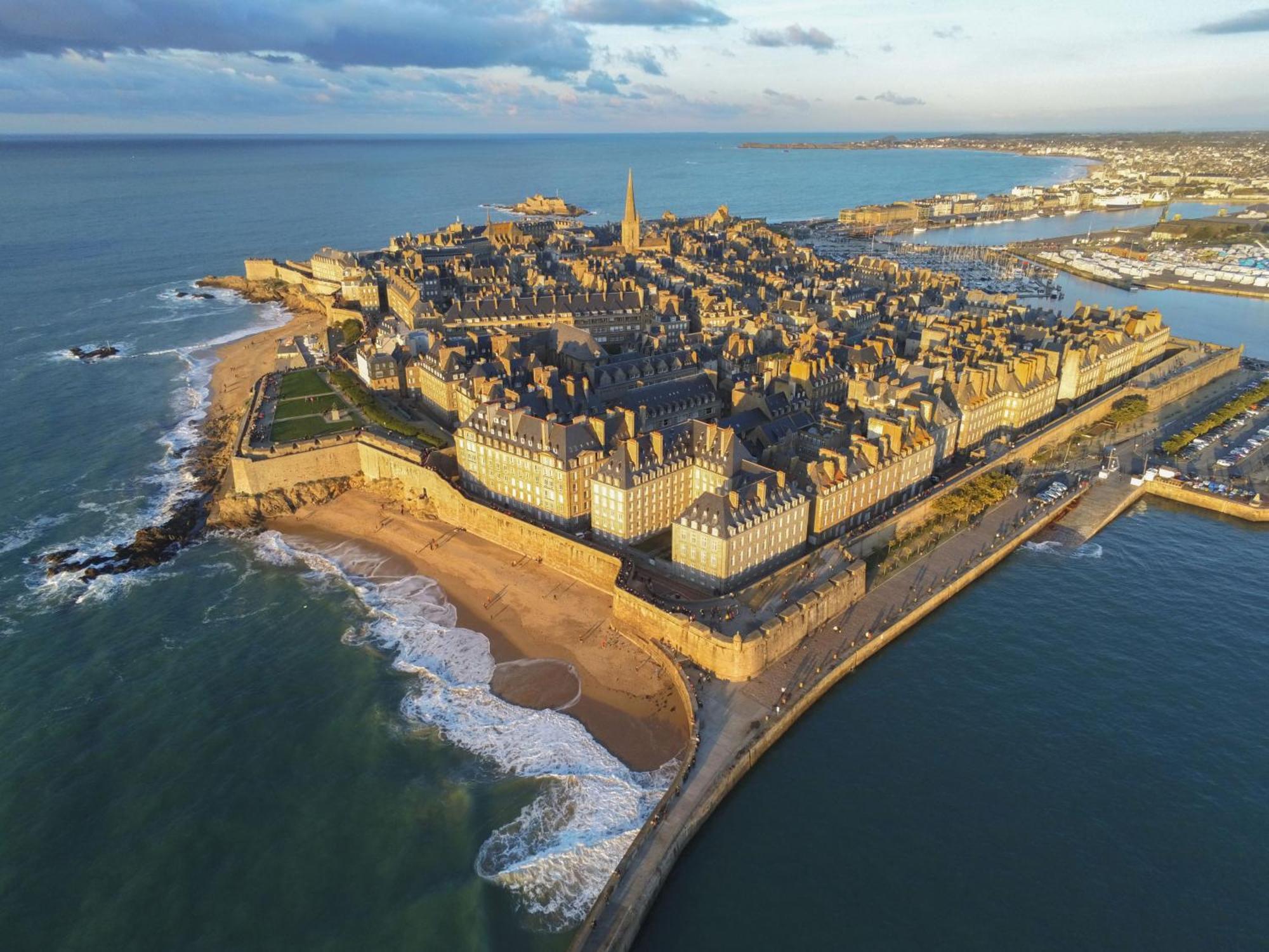 Demeures & Chateaux - Hotel De La Porte Saint-Malo Dinan Luaran gambar